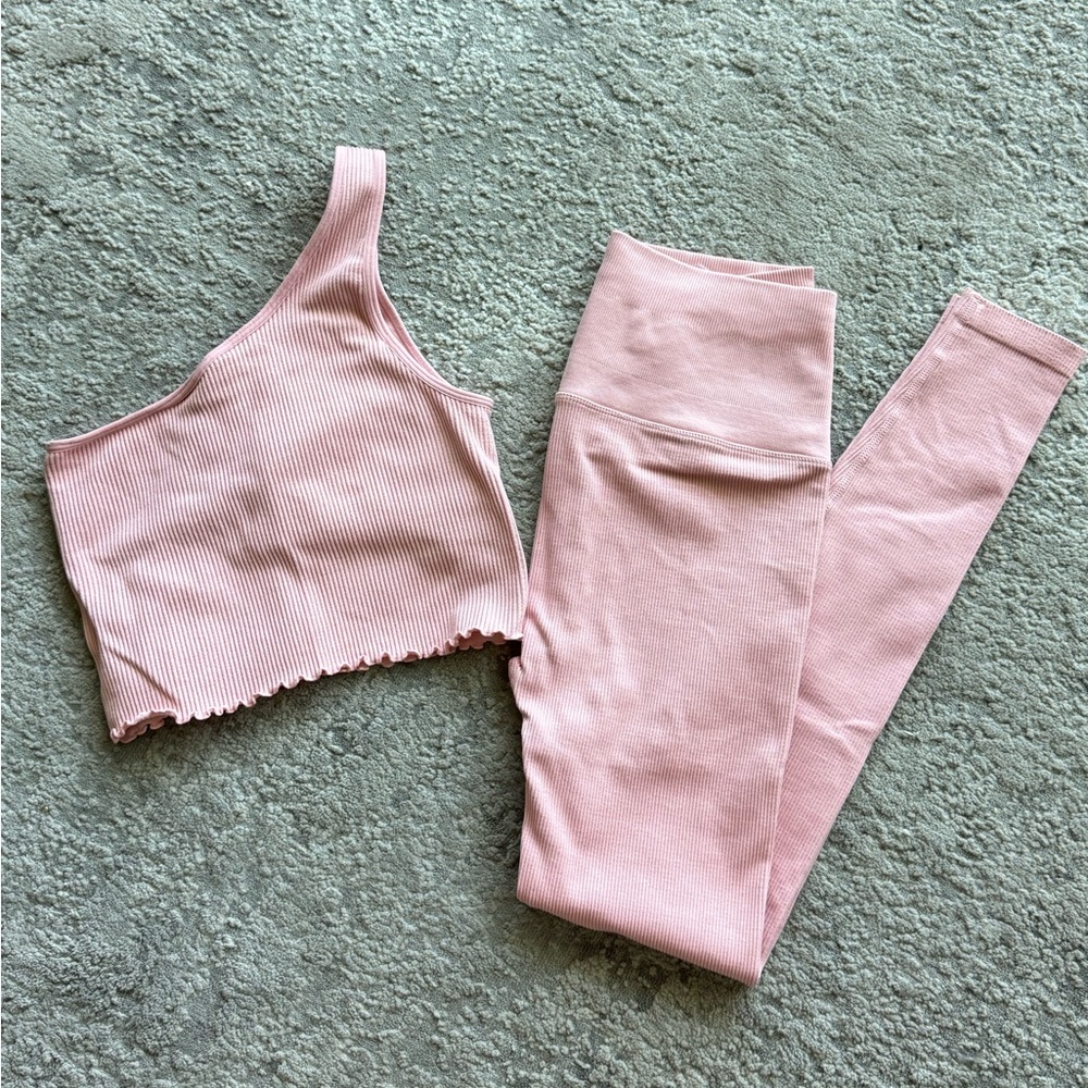 Spiritual Gangster Ribbed Sports Bra and Leggings Set - peony